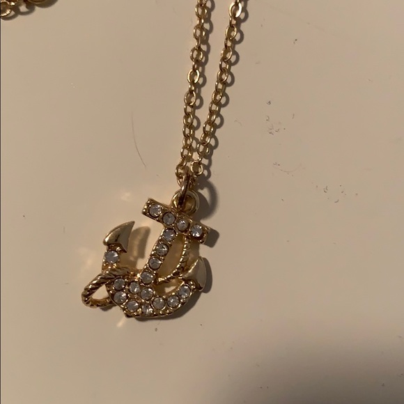 Gold anchor rhinestone necklace - Picture 2 of 5